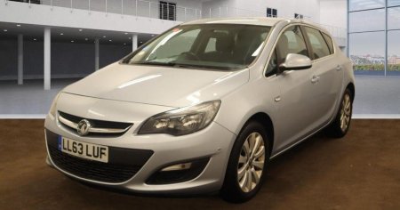 VAUXHALL ASTRA 1.7 CDTi ecoFLEX Tech Line Euro 5 (s/s) 5dr